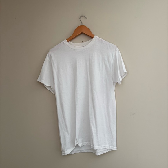 Gildan Other - 5/$5 Gildan White Short Sleeve Crew Neck Tee - Men's